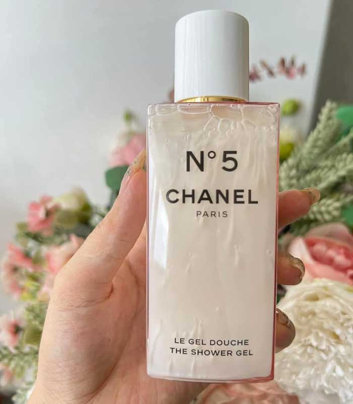 Amazoncom  CHANEL  5 by Chanel Body Lotion 68 oz  Beauty  Personal  Care